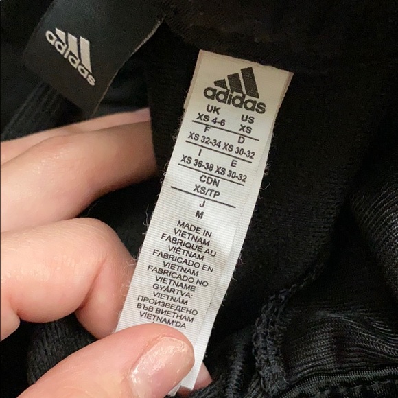 Women’s adidas XS sweatpants - Picture 3 of 3